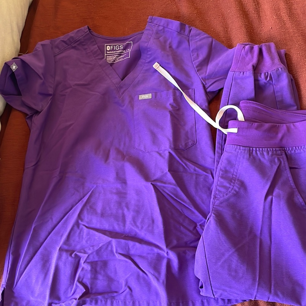 Figs scrubs